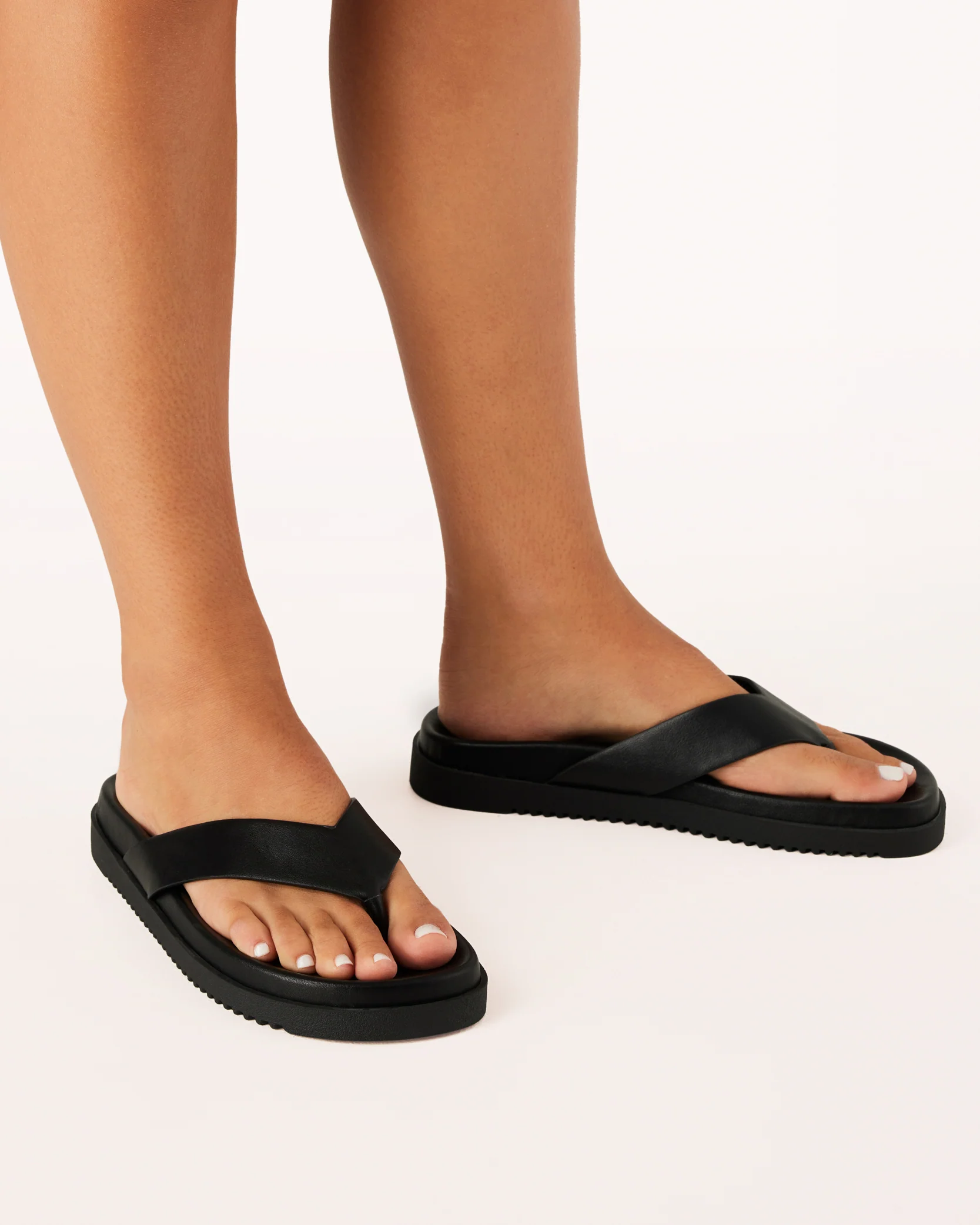 AILA - BLACK - Image 4