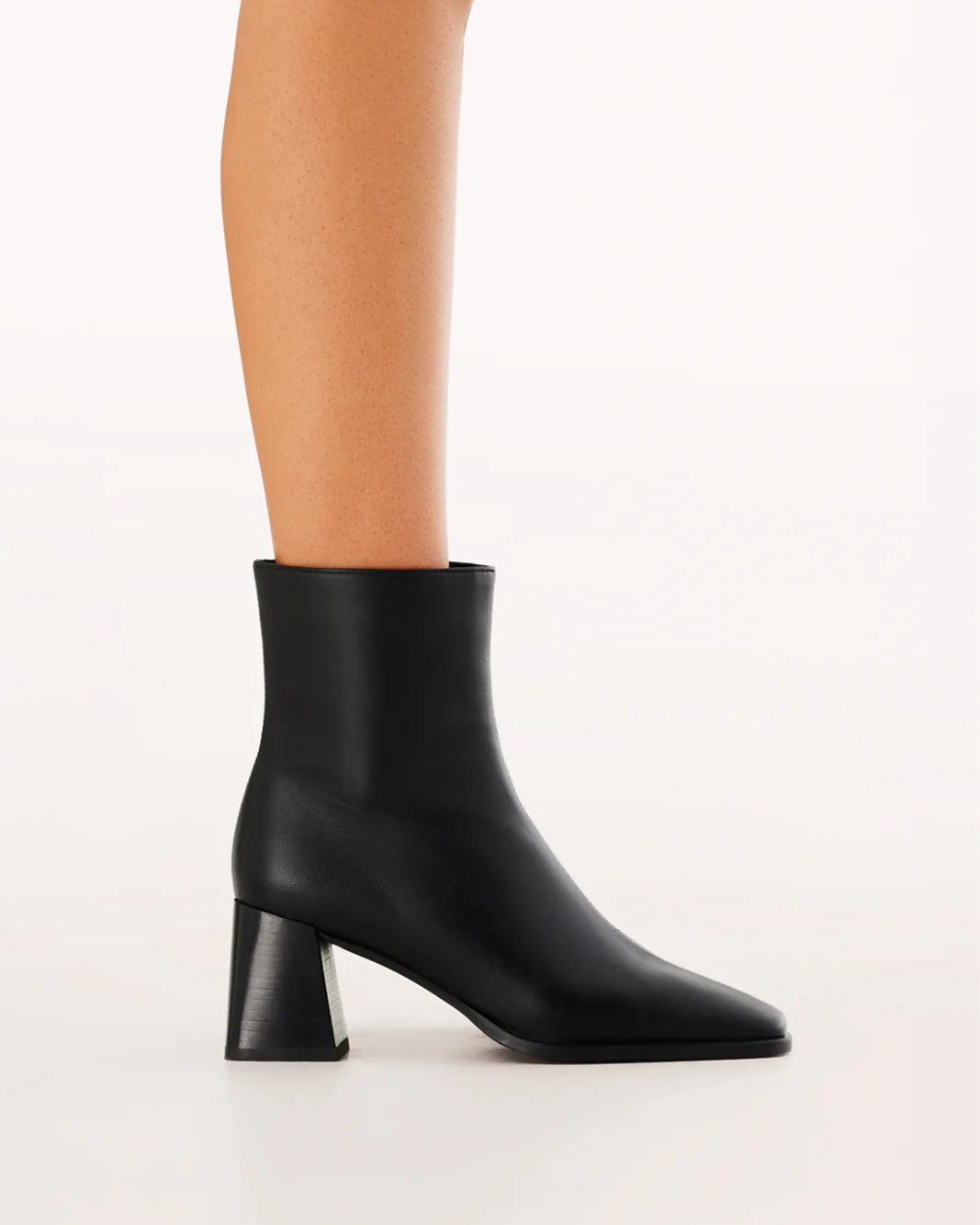 ALANIA - BLACK - Image 5