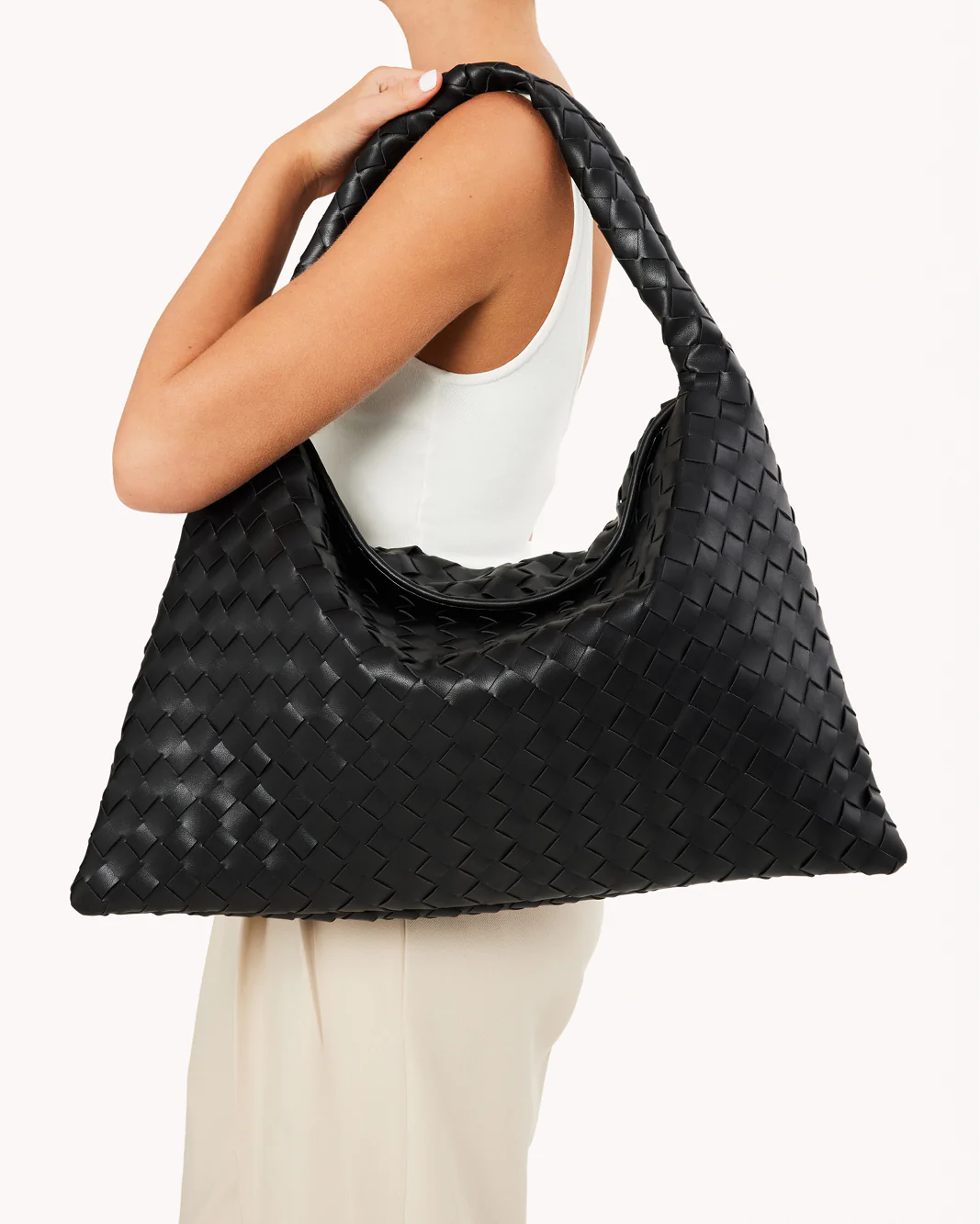 KAMI SHOULDER BAG - BLACK - Image 2