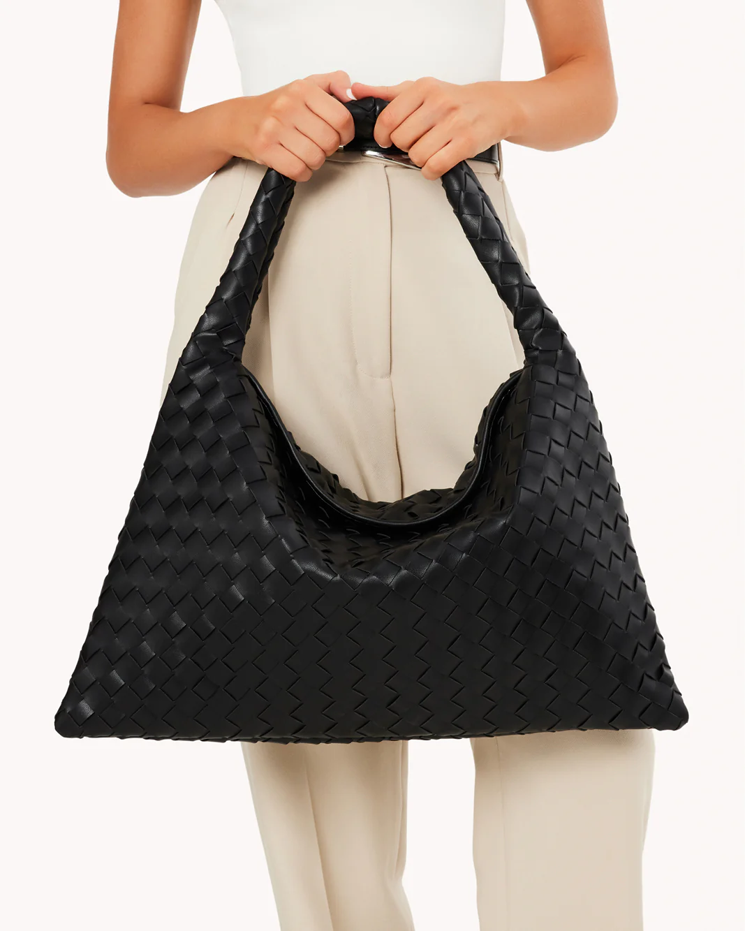 KAMI SHOULDER BAG - BLACK - Image 3