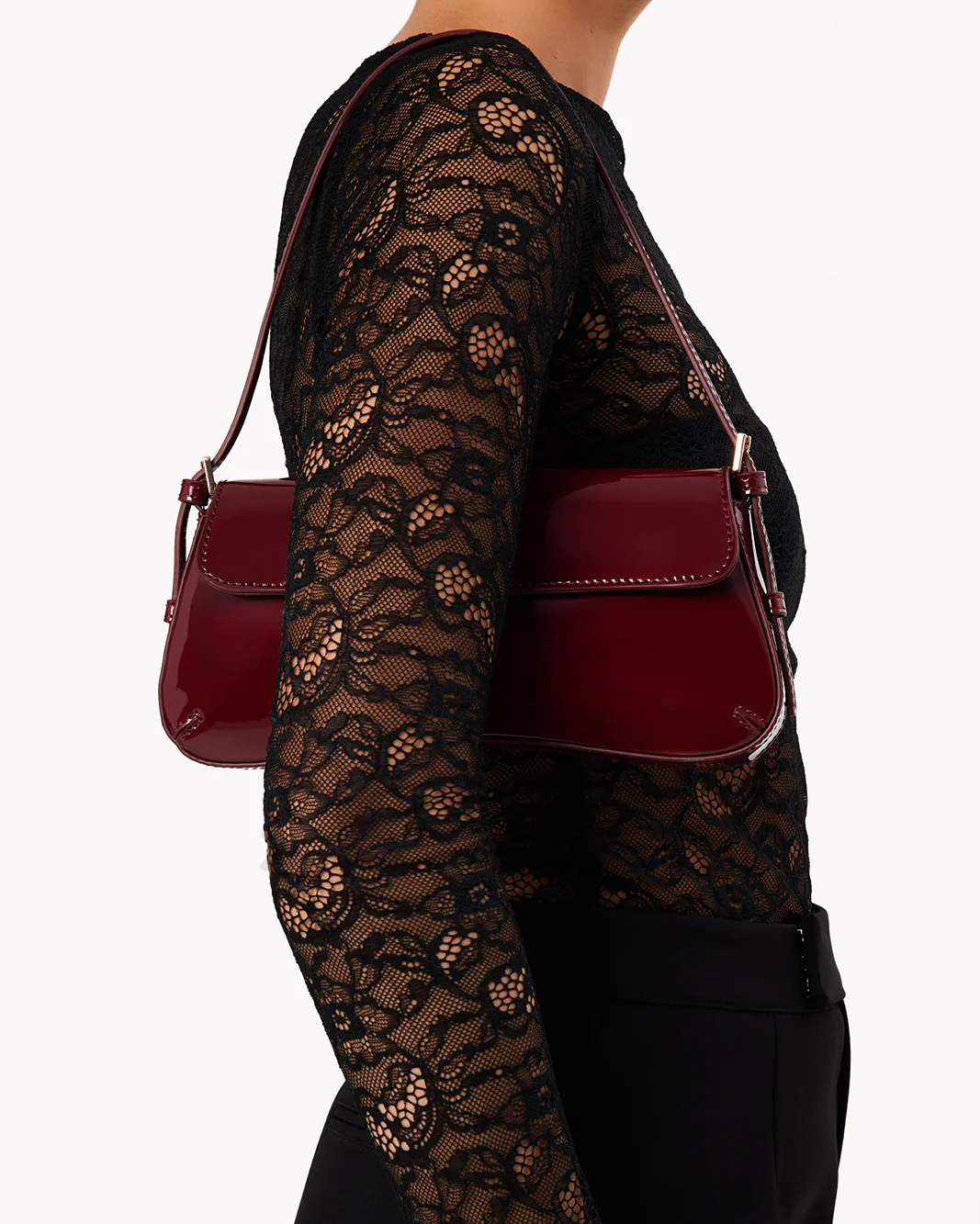 SABELLA SHOULDER BAG - CHERRY PATENT-GOLD - Image 2